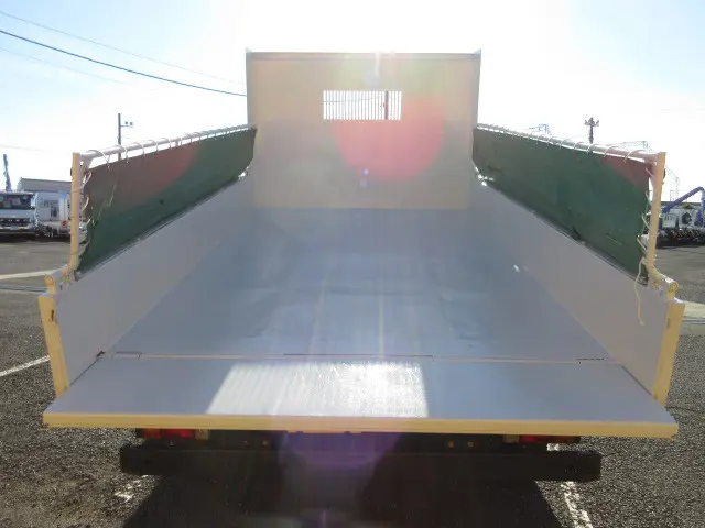 いすゞ フォワード 2RG-FRR90S2(2WD)の写真15