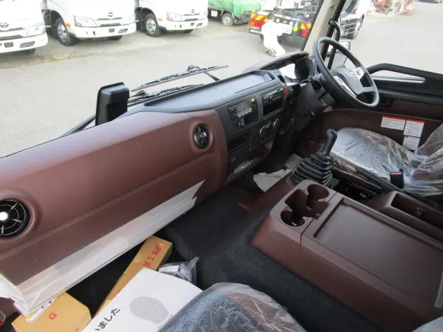 日野 レンジャー 2KG-FD2ABG(2WD)の写真24