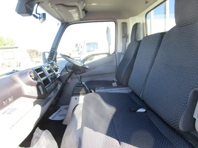 日野 デュトロ 2WG-XZU713M(2WD)の写真21