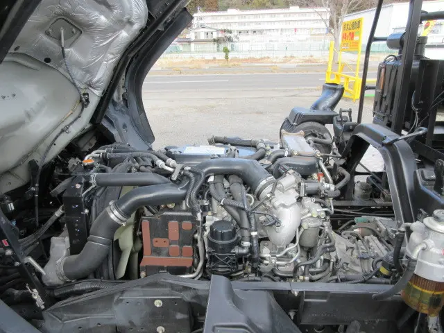 いすゞ フォワード 2RG-FRR90S2(2WD)の写真30