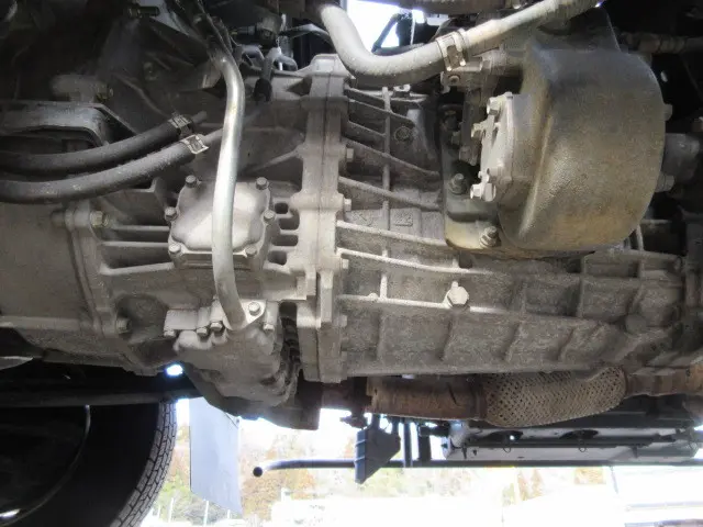 いすゞ フォワード 2RG-FRR90S2(2WD)の写真35