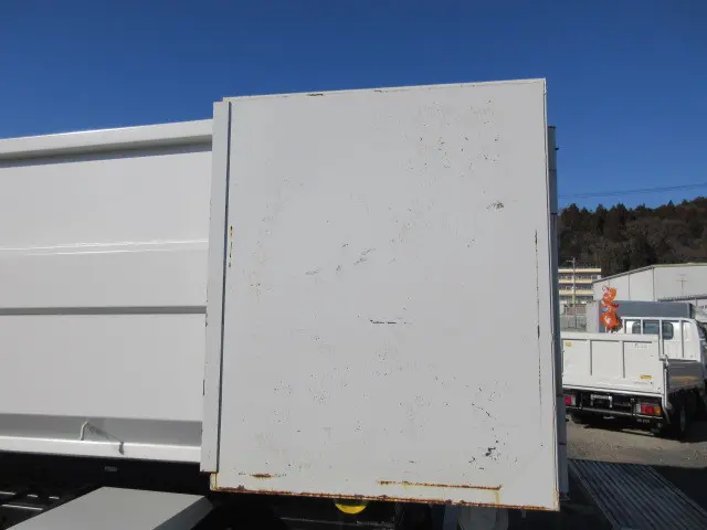 いすゞ フォワード 2RG-FRR90S2(2WD)の写真39