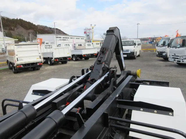 いすゞ フォワード 2RG-FRR90S2(2WD)の写真44