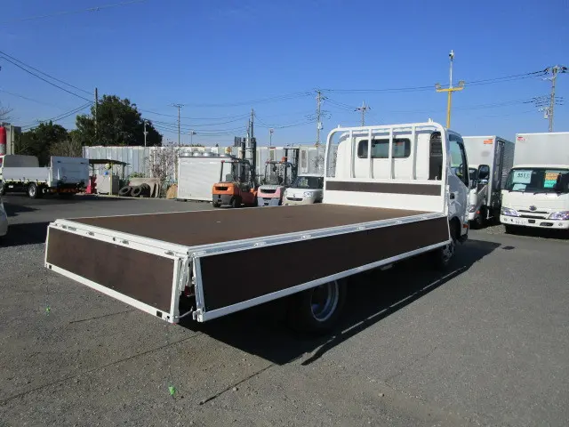 日野 デュトロ 2WG-XZU713M(2WD)の写真13