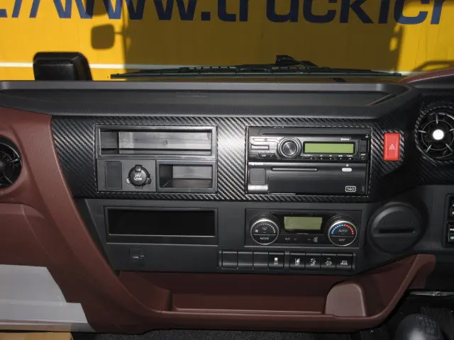 日野 レンジャー 2KG-FE2ACG(2WD)の写真17