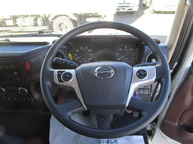 日野 レンジャー 2KG-FE2ACA(2WD)の写真11