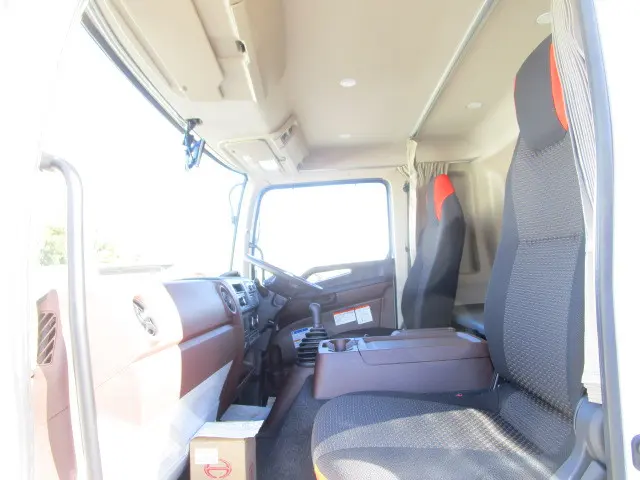 日野 レンジャー 2KG-FE2ACA(2WD)の写真18