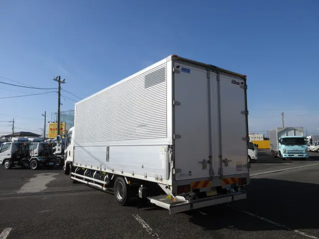 いすゞ フォワード 2RG-FRR90T2(2WD)の写真3