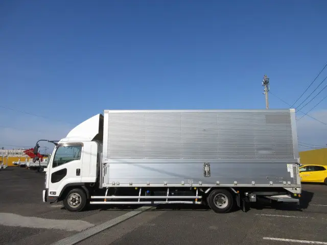 いすゞ フォワード 2RG-FRR90T2(2WD)の写真5