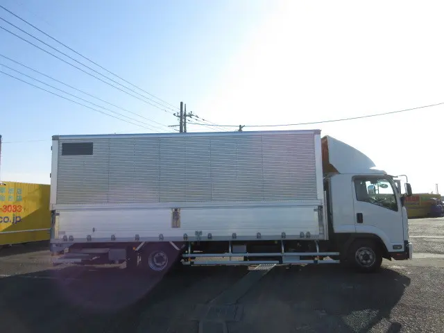 いすゞ フォワード 2RG-FRR90T2(2WD)の写真6