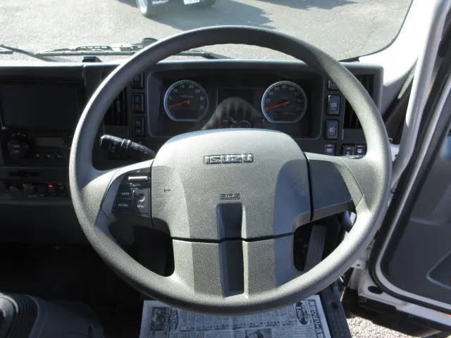 いすゞ フォワード 2RG-FRR90T2(2WD)の写真19