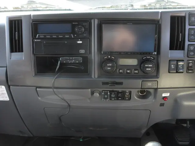 いすゞ フォワード 2RG-FRR90T2(2WD)の写真21