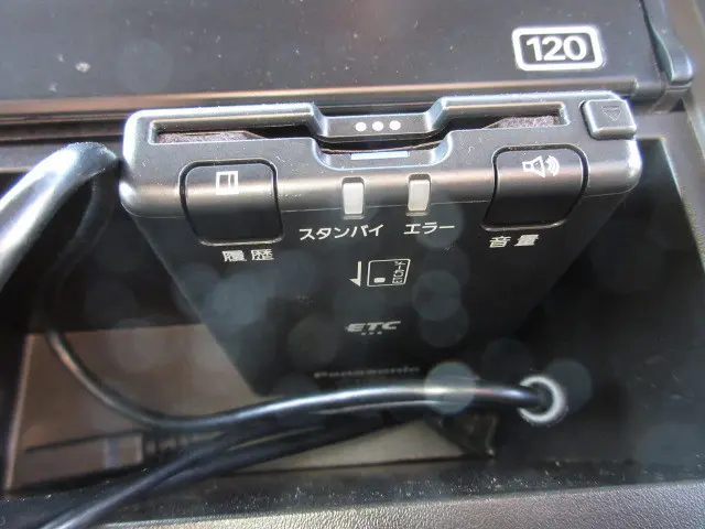 いすゞ フォワード 2RG-FRR90T2(2WD)の写真23