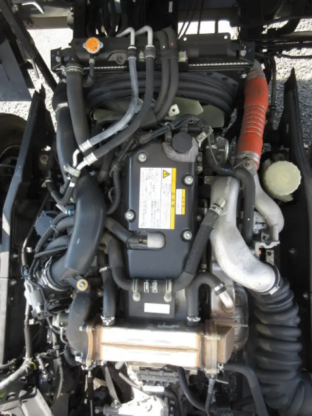 いすゞ フォワード 2RG-FRR90T2(2WD)の写真30