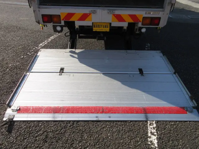 いすゞ フォワード 2RG-FRR90T2(2WD)の写真37