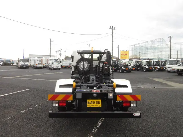 いすゞ フォワード 2RG-FRR90S4(2WD)の写真7