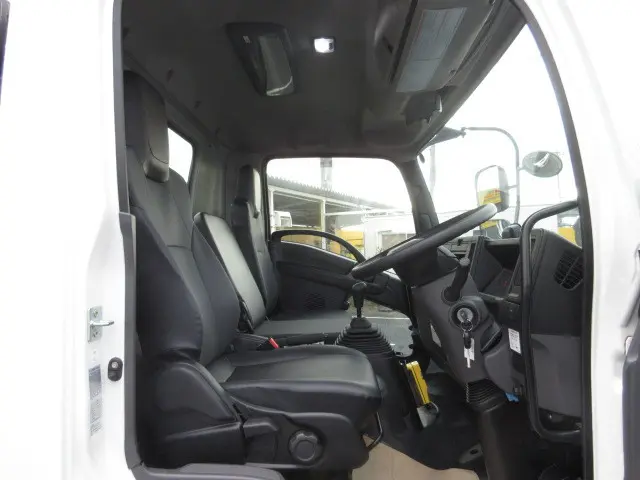 いすゞ フォワード 2RG-FRR90S4(2WD)の写真19