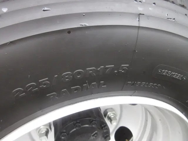 いすゞ フォワード 2RG-FRR90S4(2WD)の写真45