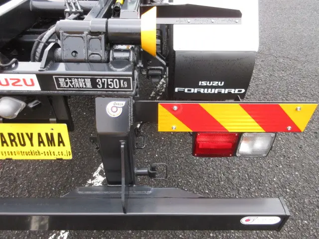 いすゞ フォワード 2RG-FRR90S4(2WD)の写真48