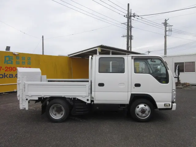 いすゞ エルフ TRG-NJS85A(4WD)の写真6