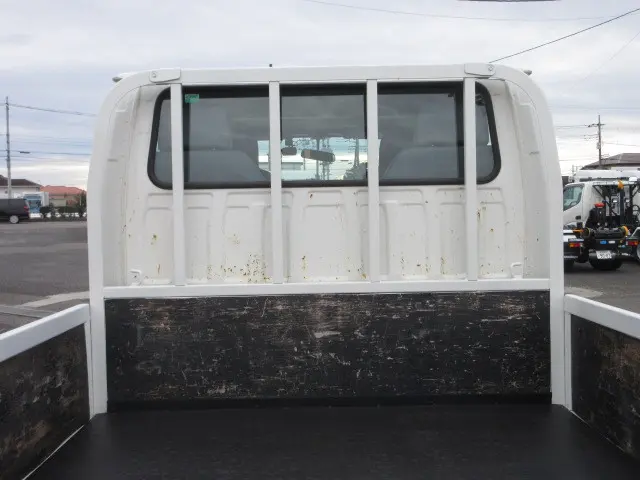 いすゞ エルフ TRG-NJS85A(4WD)の写真11