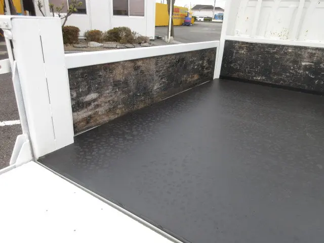 いすゞ エルフ TRG-NJS85A(4WD)の写真13