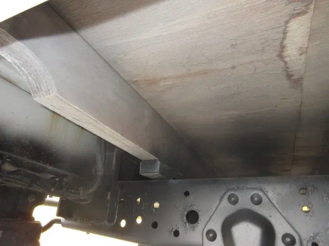 いすゞ エルフ TRG-NJS85A(4WD)の写真37