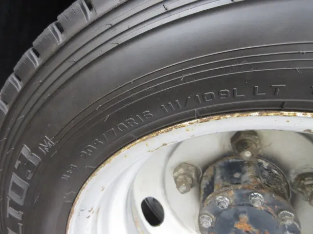 いすゞ エルフ TRG-NJS85A(4WD)の写真44