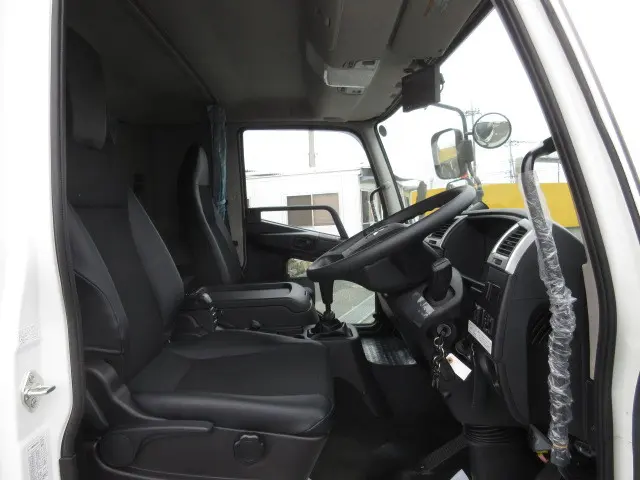 三菱 ファイター 2KG-FK65F(2WD)の写真19