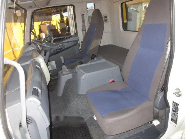 三菱 ファイター TKG-FK62FY(2WD)の写真12