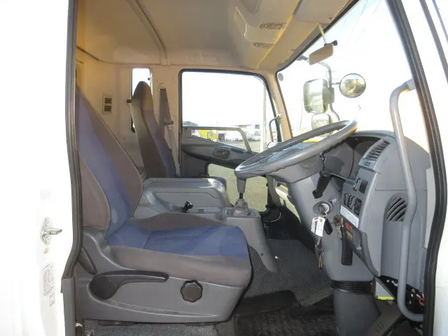 三菱 ファイター TKG-FK62FY(2WD)の写真13