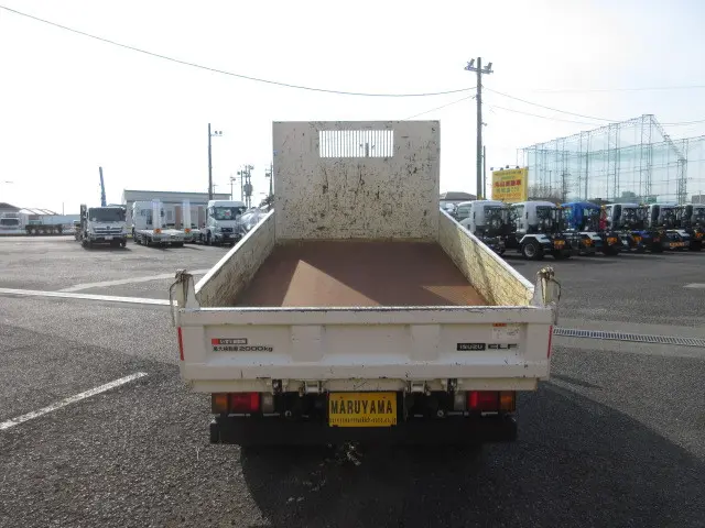 いすゞ エルフ 2RG-NJR88AN(2WD)の写真14