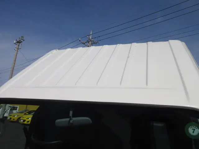 いすゞ エルフ 2RG-NJR88AN(2WD)の写真20