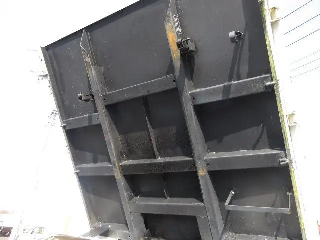 いすゞ エルフ 2RG-NJR88AN(2WD)の写真29