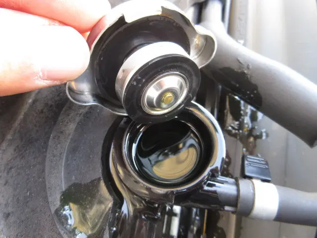 いすゞ エルフ 2RG-NJR88AN(2WD)の写真38