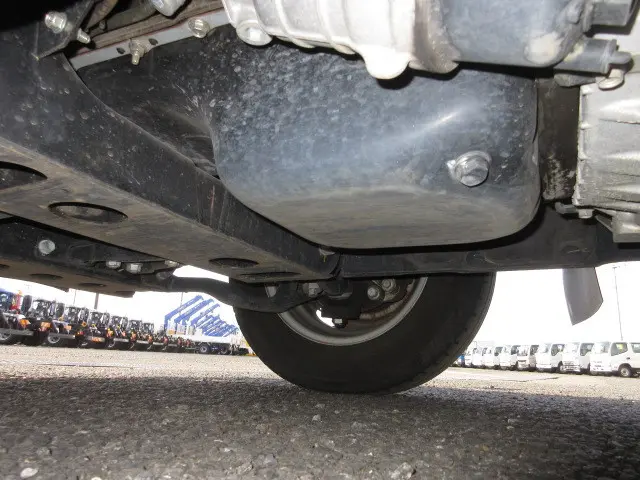 いすゞ エルフ 2RG-NJR88AN(2WD)の写真40