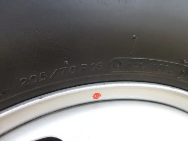 いすゞ エルフ 2RG-NJR88AN(2WD)の写真45