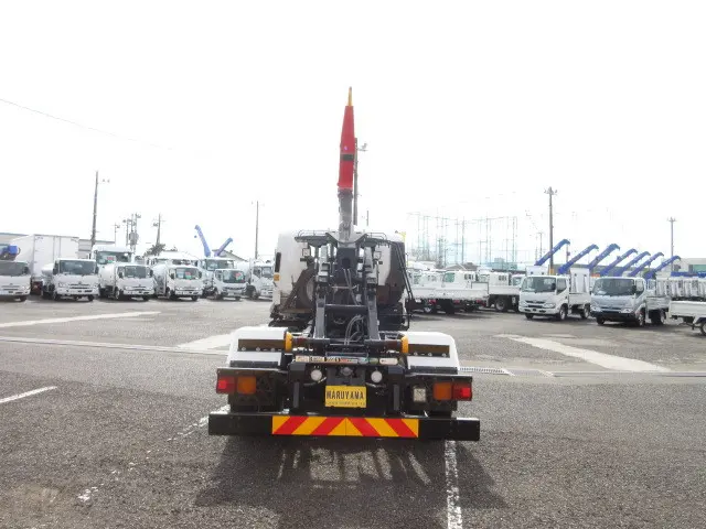 いすゞ フォワード 2RG-FRR90S2(2WD)の写真14