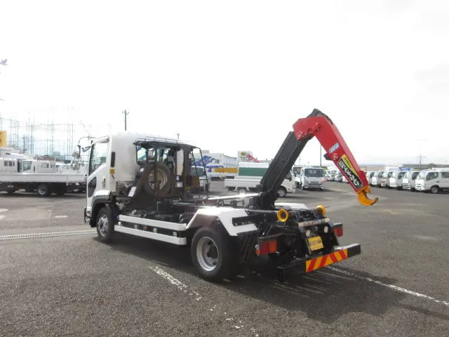 いすゞ フォワード 2RG-FRR90S2(2WD)の写真17