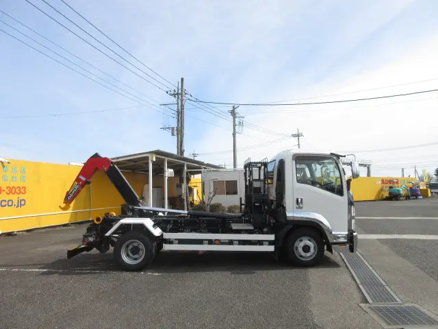 いすゞ フォワード 2RG-FRR90S2(2WD)の写真20