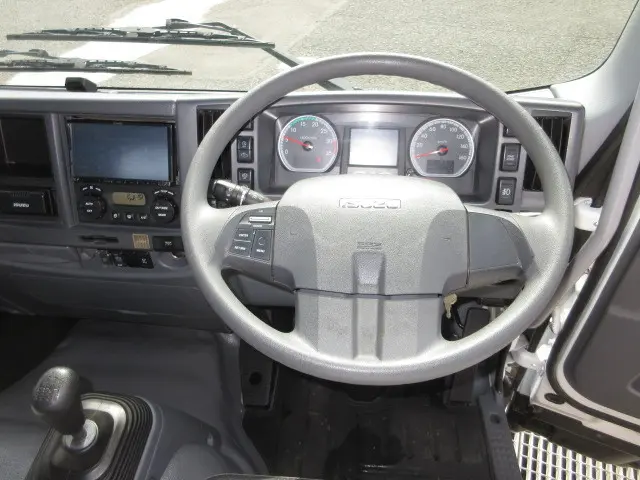 いすゞ フォワード 2RG-FRR90S2(2WD)の写真28