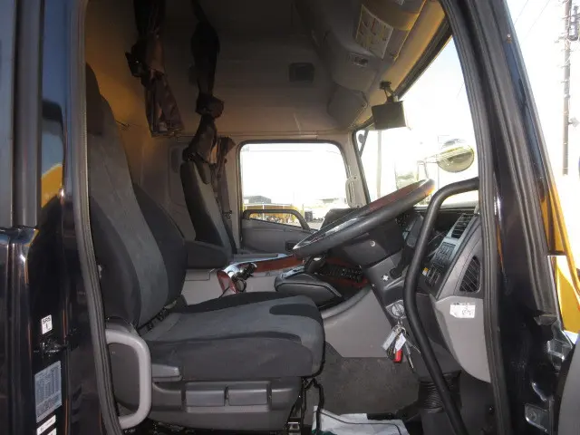 ＵＤ クオン 2PG-CD5CA(6x2)の写真27