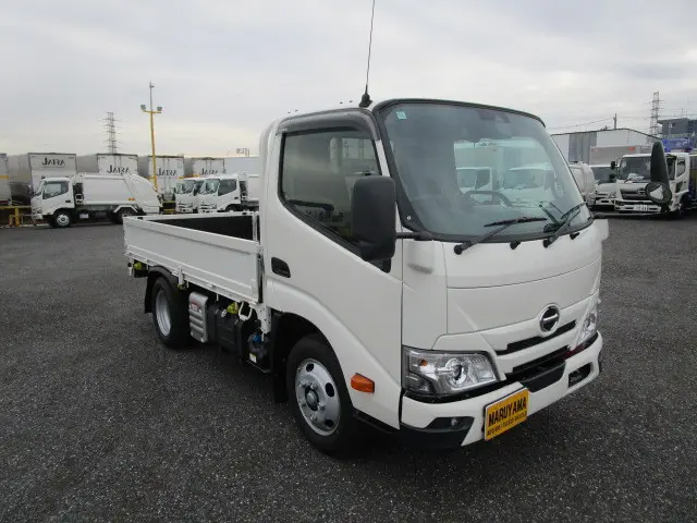 日野 デュトロ 2WG-XZU606M(2WD)の写真2