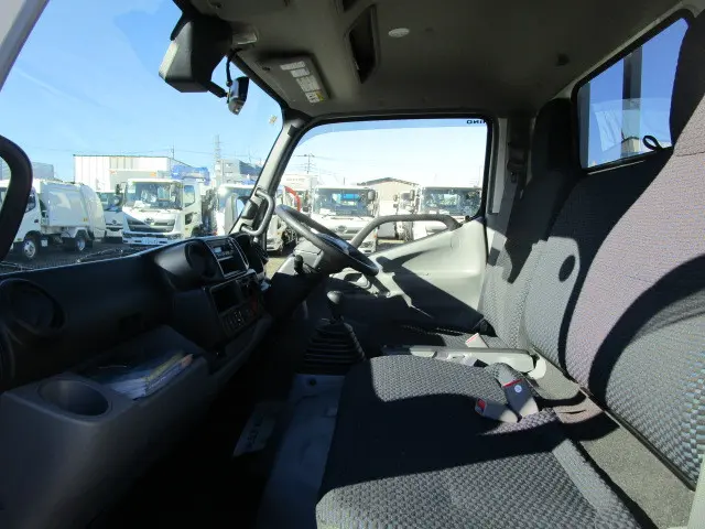 日野 デュトロ 2WG-XZU646M(2WD)の写真24