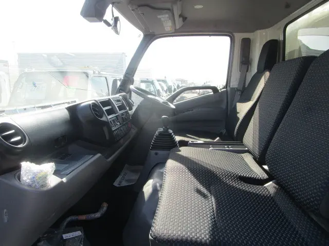 日野 デュトロ 2WG-XZU713N(2WD)の写真19
