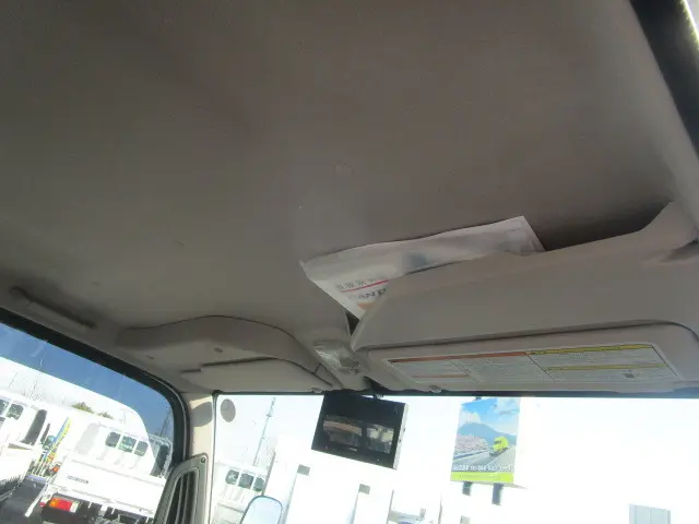 三菱 キャンター 2RG-FBA20(2WD)の写真17