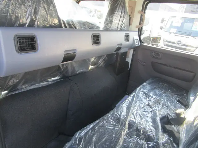 三菱 キャンター 2RG-FBA20(2WD)の写真19