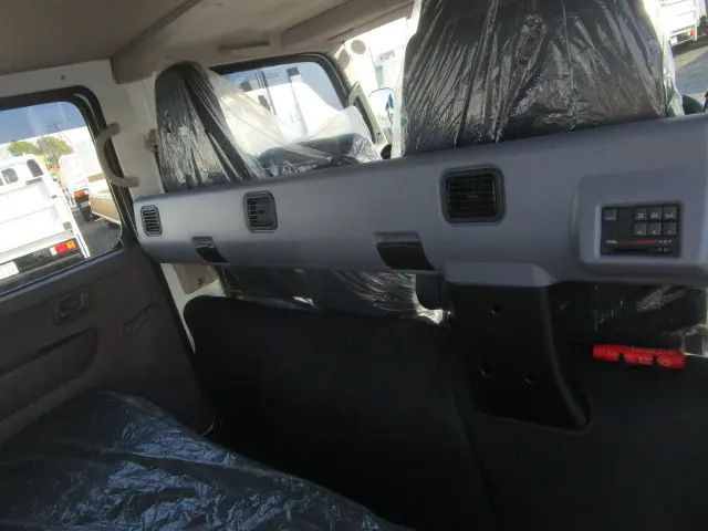 三菱 キャンター 2RG-FBA20(2WD)の写真20