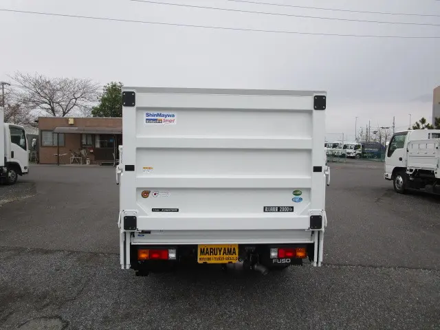 三菱 キャンター 2RG-FBA20(2WD)の写真7