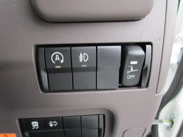 三菱 キャンター 2RG-FBA20(2WD)の写真11